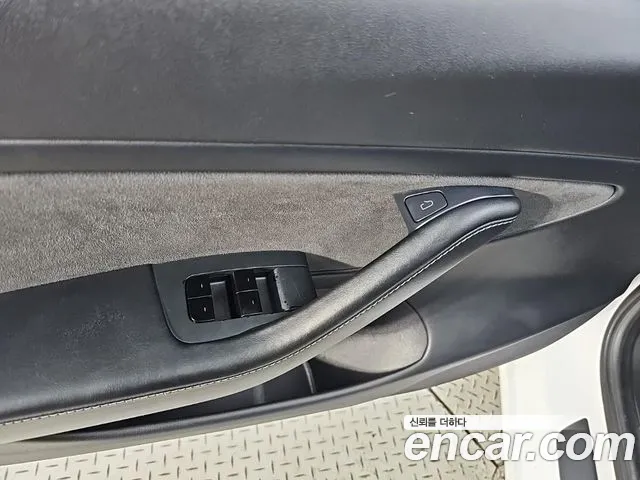 Tesla Model 3 — фото 16