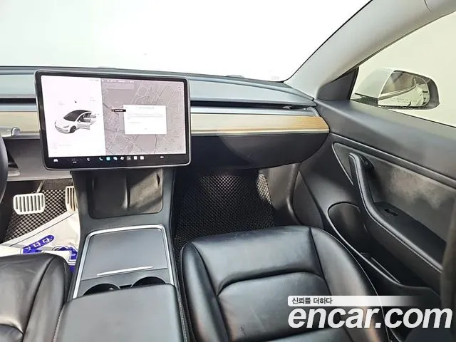 Tesla Model 3 — фото 10