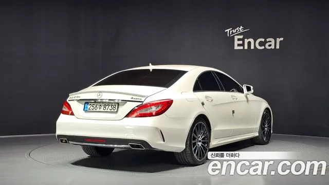 Mercedes-Benz CLS-Class — фото 1