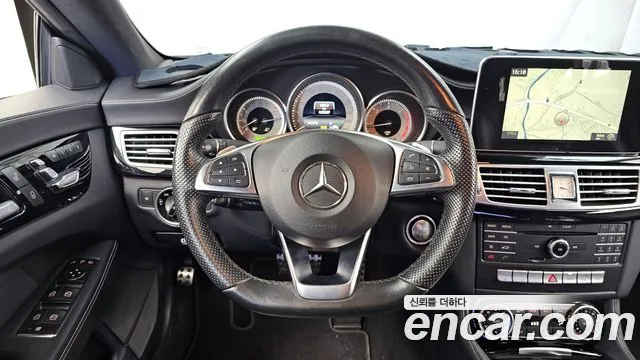 Mercedes-Benz CLS-Class — фото 12