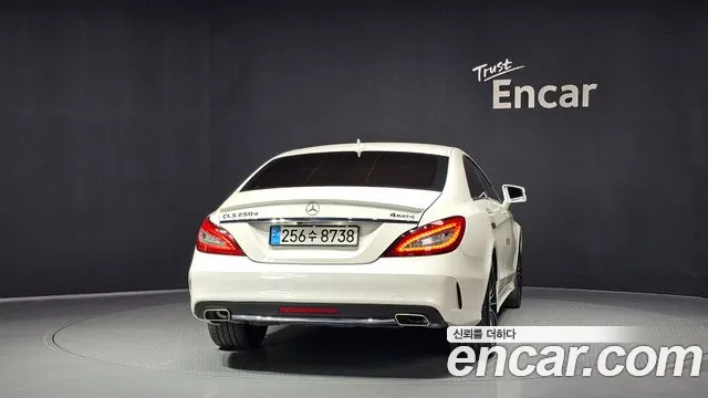 Mercedes-Benz CLS-Class — фото 3