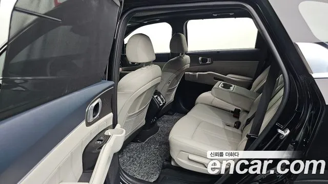 Kia Sorento — фото 11