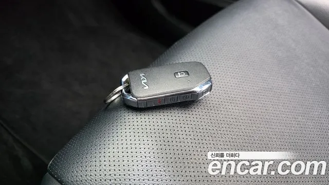 Kia Sportage — фото 16