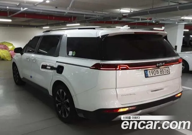 Kia Carnival — фото 10