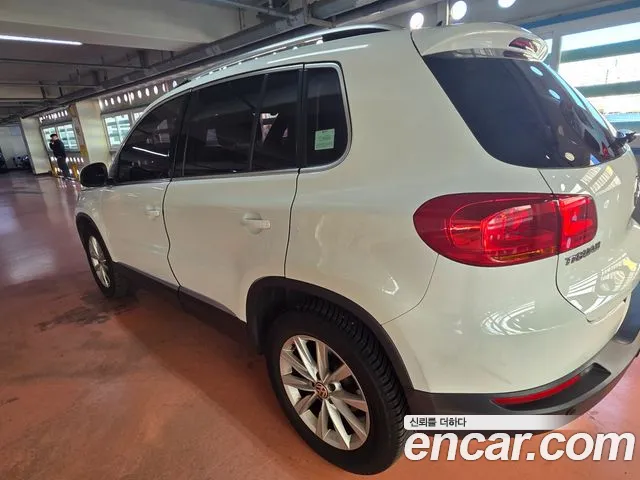 Volkswagen Tiguan — фото 2