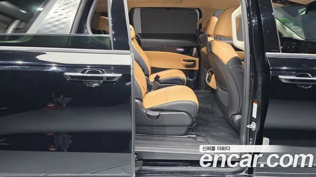 Kia Carnival — фото 11