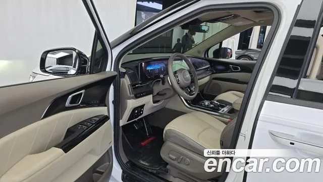 Kia Carnival — фото 10