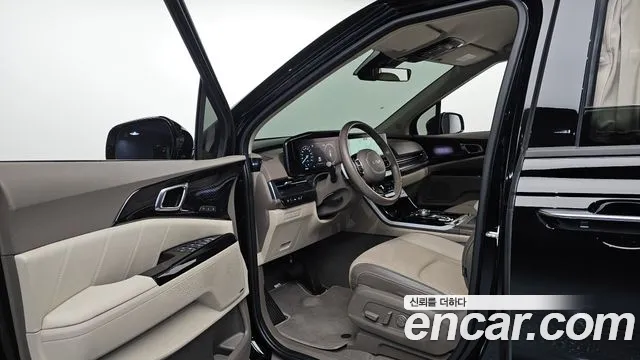 Kia Carnival — фото 10