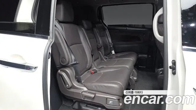 Honda Odyssey — фото 11