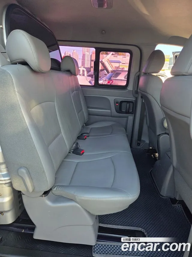 Hyundai Starex — фото 10