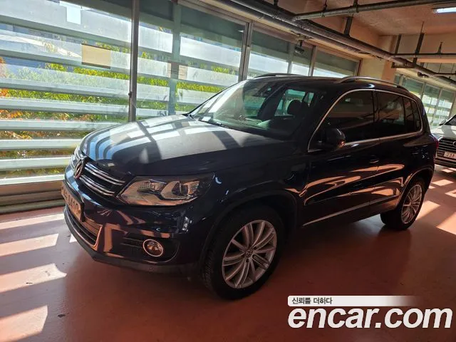 Volkswagen Tiguan — фото 1