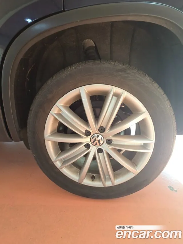 Volkswagen Tiguan — фото 5