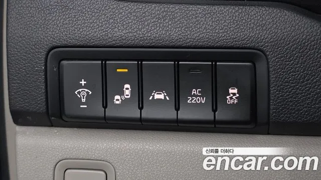 Kia Carnival — фото 27