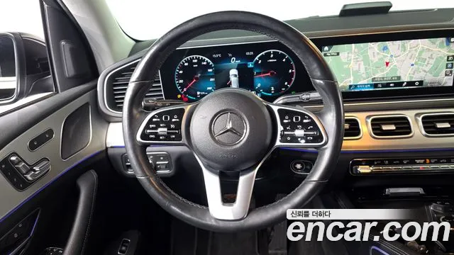 Mercedes-Benz GLE-Class — фото 13