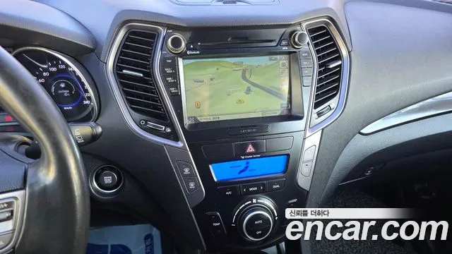 Hyundai Santa Fe — фото 14