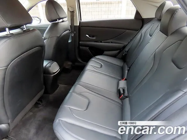 Hyundai Avante — фото 11