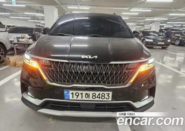 Kia Carnival — фото 1
