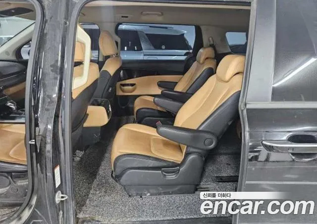 Kia Carnival — фото 11