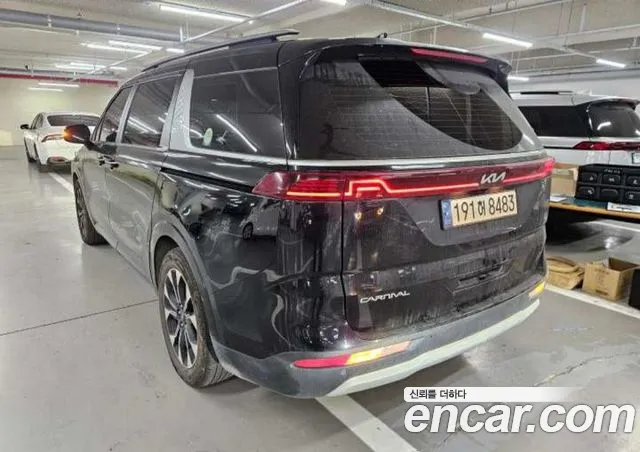 Kia Carnival — фото 10