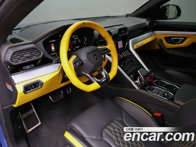 Lamborghini Urus — фото 17