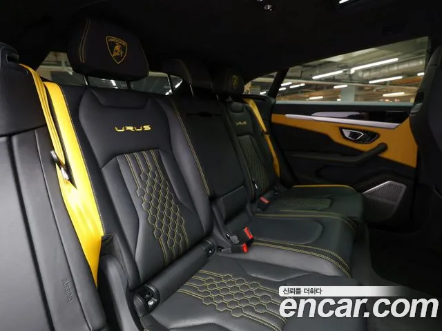 Lamborghini Urus — фото 10