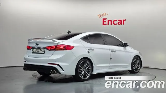 Hyundai Avante — фото 2