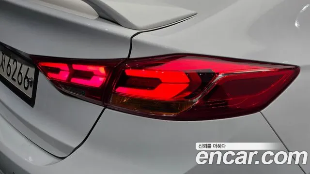 Hyundai Avante — фото 22