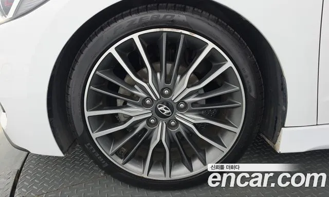 Hyundai Avante — фото 5
