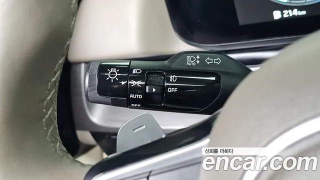 Kia Carnival — фото 16