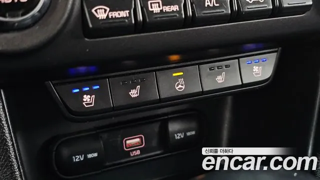 Kia Sportage — фото 12