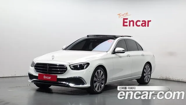 Mercedes-Benz E-Class — фото 1