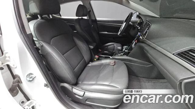 Hyundai Avante — фото 26