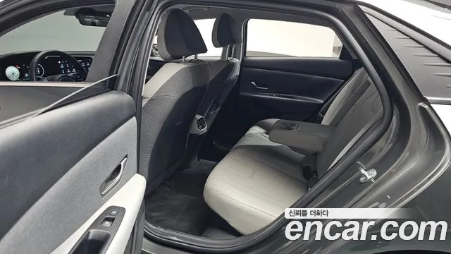 Hyundai Avante — фото 12