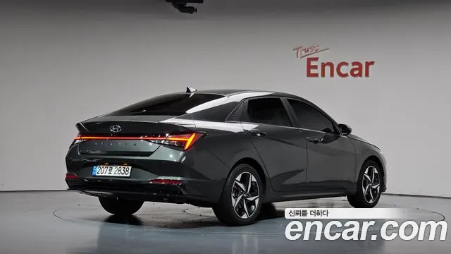 Hyundai Avante — фото 2