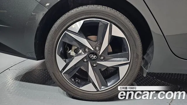 Hyundai Avante — фото 22