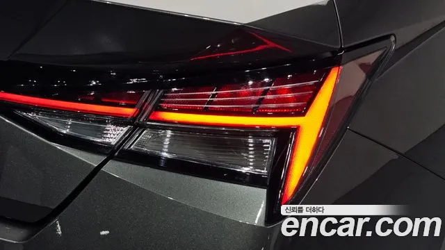 Hyundai Avante — фото 24