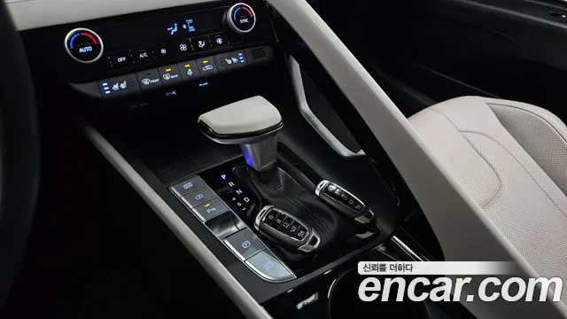 Hyundai Avante — фото 9