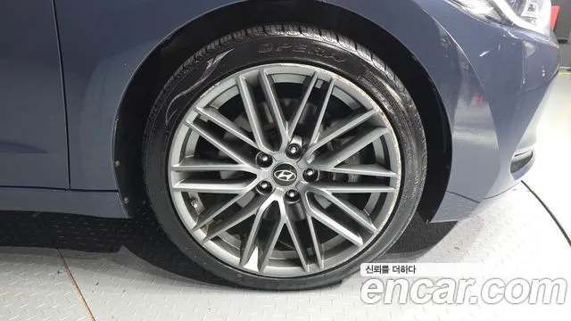 Hyundai Avante — фото 21