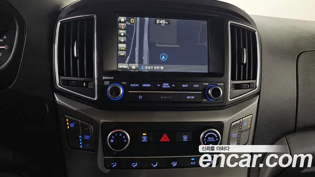 Hyundai Starex — фото 13