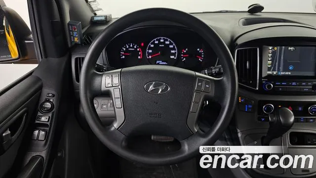 Hyundai Starex — фото 15