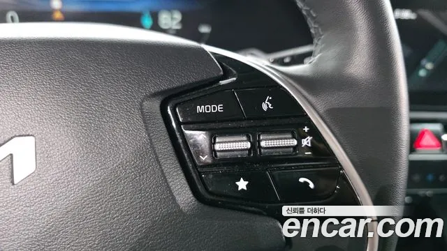 Kia Niro — фото 28