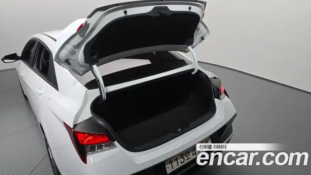 Hyundai Avante — фото 19