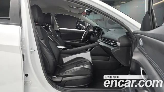 Hyundai Avante — фото 26