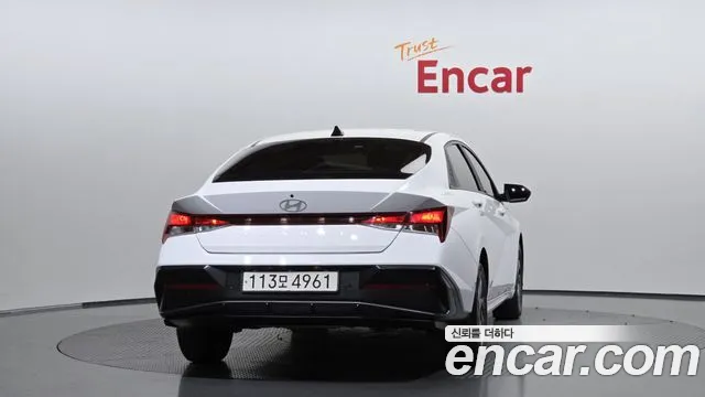 Hyundai Avante — фото 3