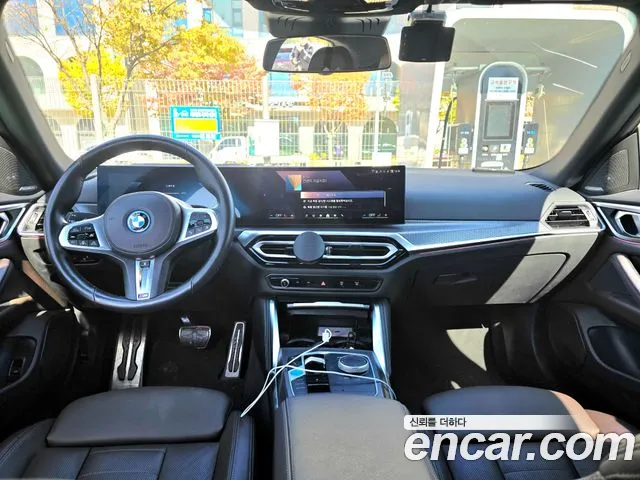 BMW i4 — фото 13