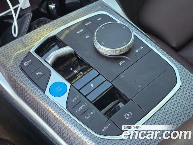 BMW i4 — фото 17