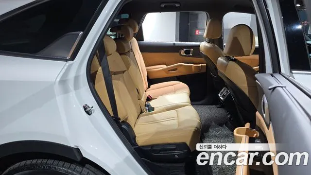 Kia Sorento — фото 10