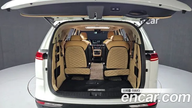 Kia Carnival — фото 15