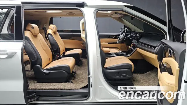 Kia Carnival — фото 17