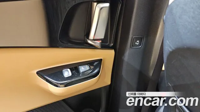 Kia Carnival — фото 28